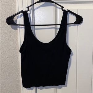black cropped tank